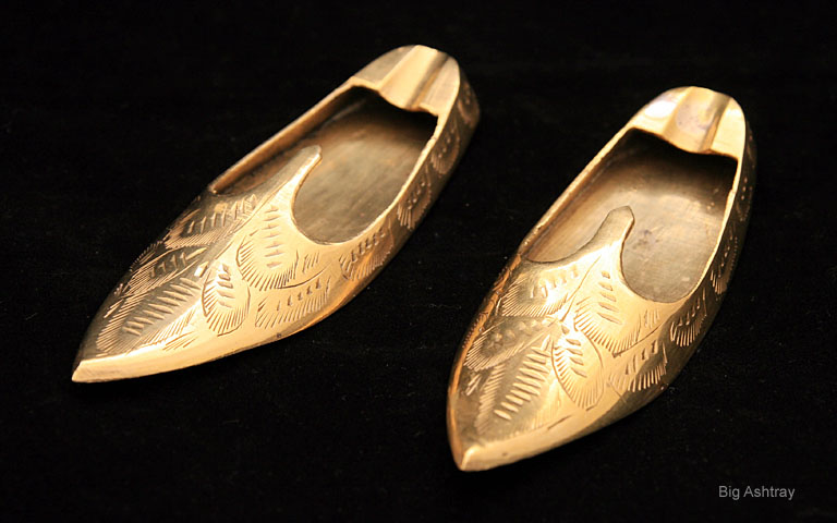 Brass Geni Shoe Set Personal Ashtrays