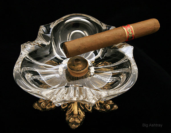 Cambridge Cascade Gilt Foot Tapper Ashtray - Image 3