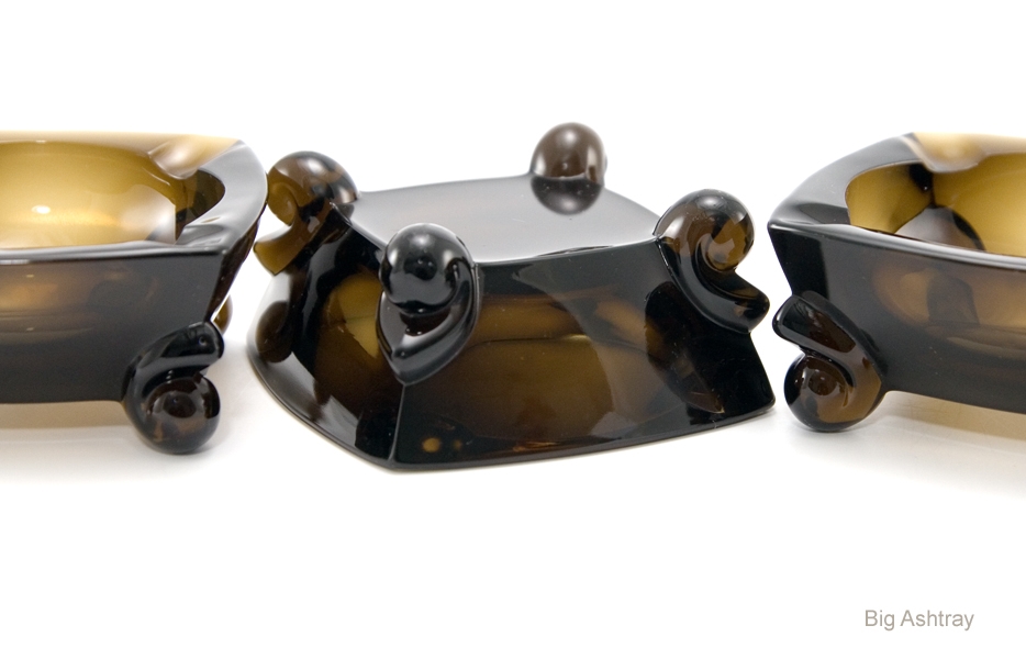 Quality Glass Ashtrays by Duncan Miller in Chestnut - Image 4