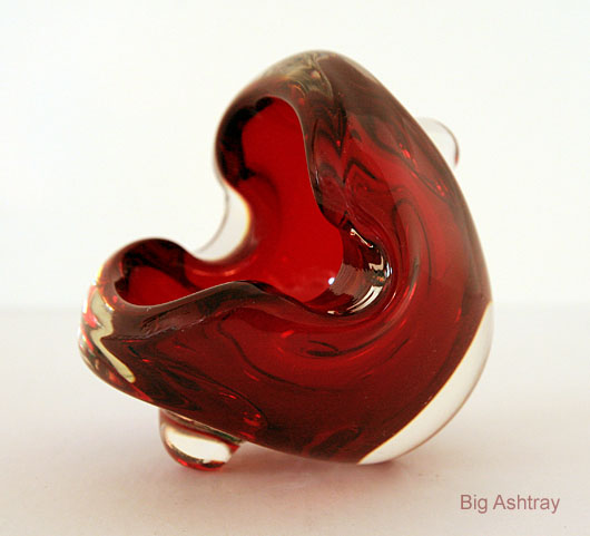 Cased Ruby Art Glass Bullseye Cigar Ashtray - Image 3
