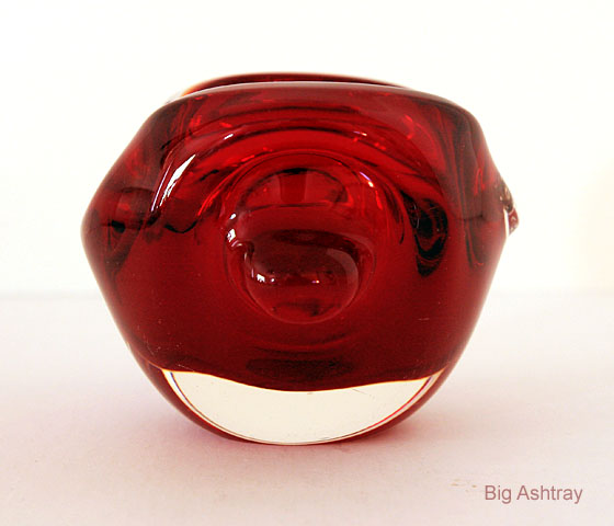 Cased Ruby Art Glass Bullseye Cigar Ashtray - Image 2
