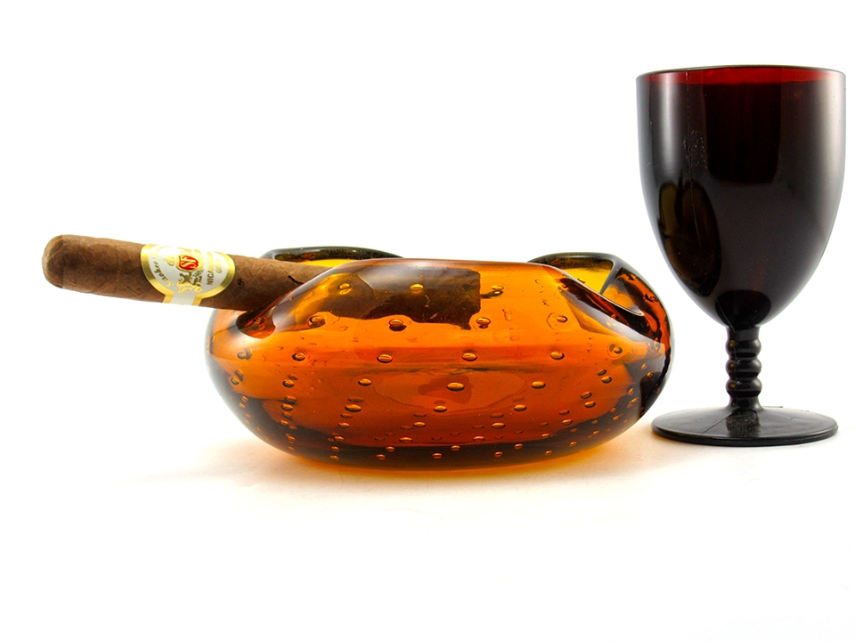 Blenko Art Glass Mid-Century Modern Ashtray in Honey