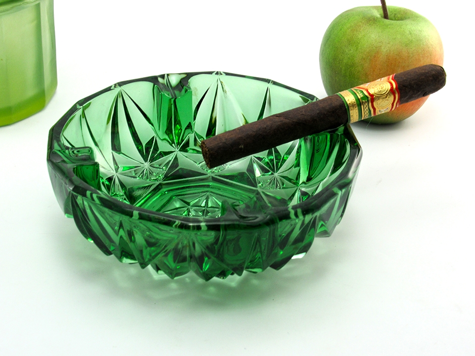 Deep Ashtray with Ramp Rests in Green Glass