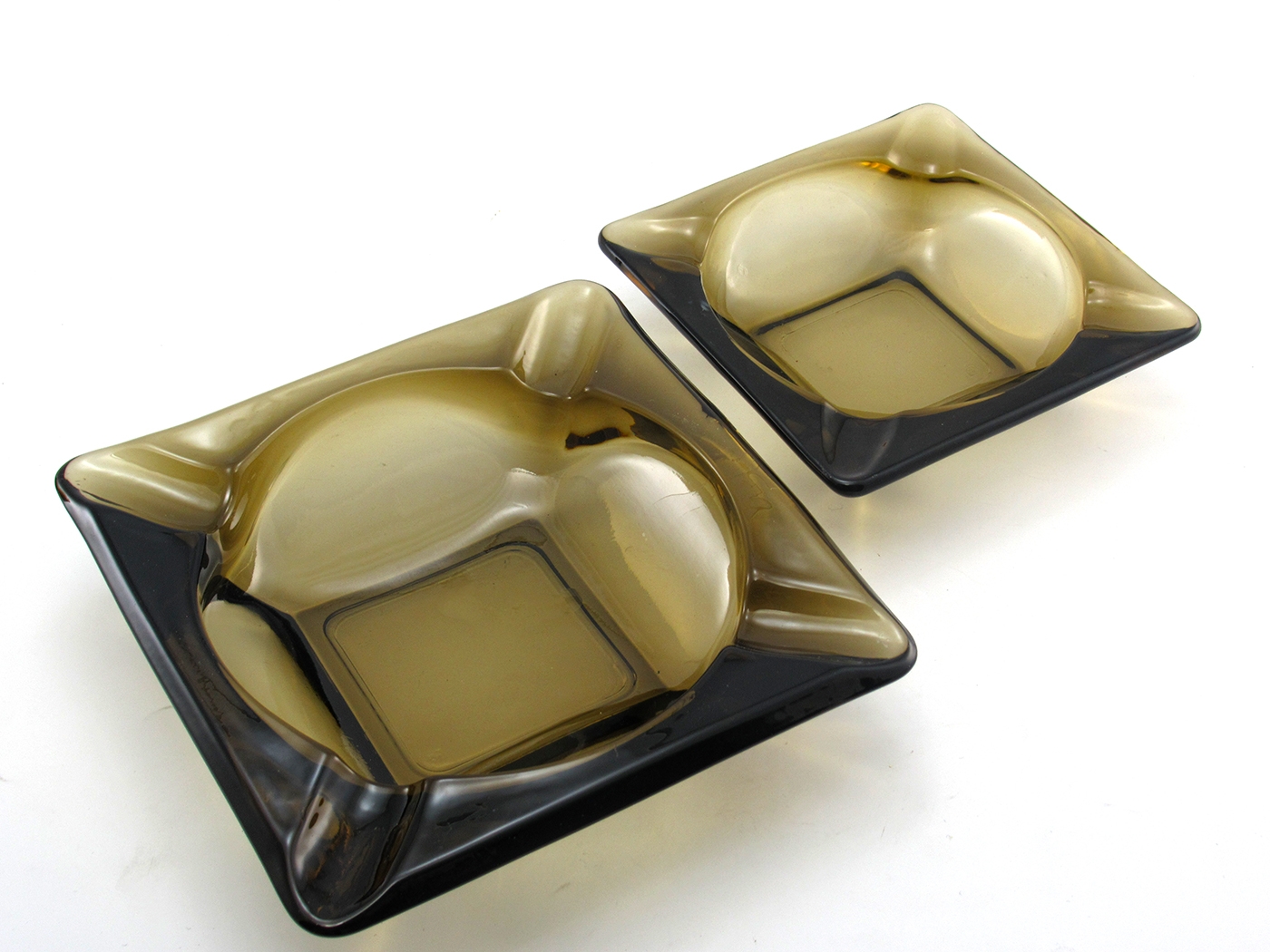 Classic Ashtray Set Smoke Brown Vintage Glass - Image 2