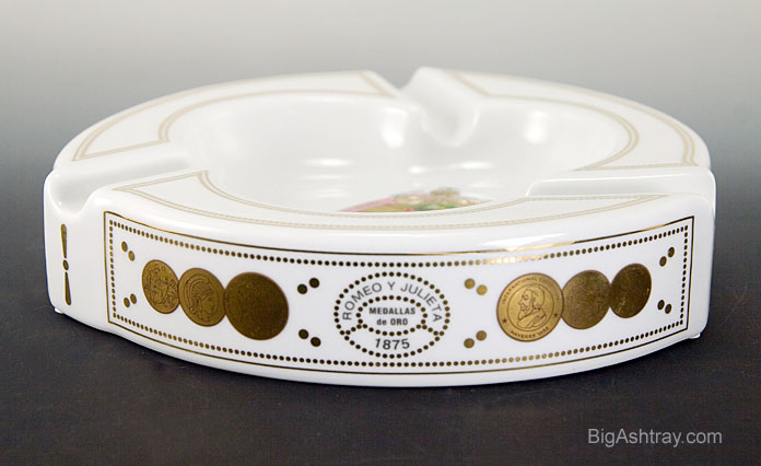 Classic Romeo and Julieta Porcelain Cigar Ashtray - Image 4