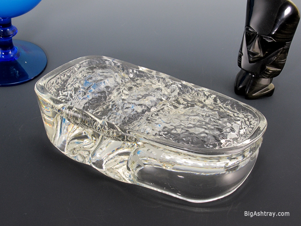 Retro Modern Pipe and Stash Holder in Vintage Glass - Image 3