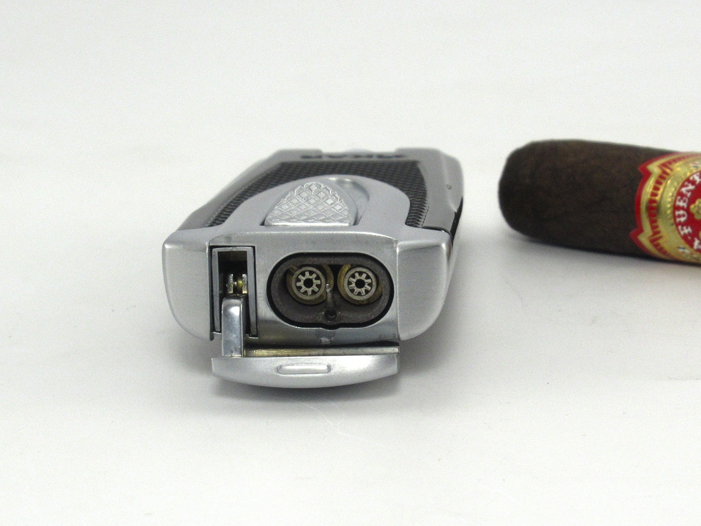 Axia Dual Jet Flame Cigar Lighter by Xikar in Black - Image 3