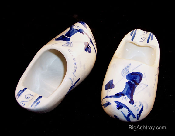 Dutch Delft Vintage Shoe Ashtray Set