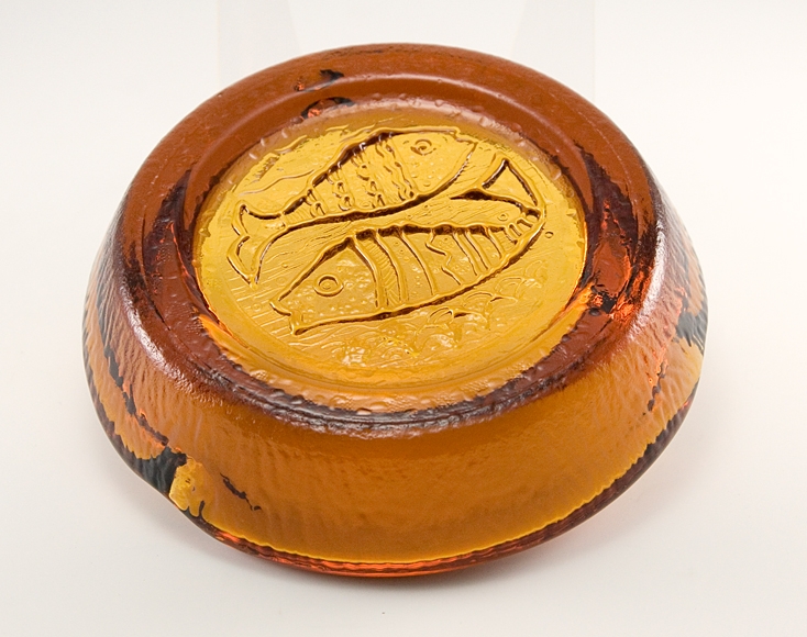 Retro Modern Glass Ashtray Eames Era Style Fish Decor - Image 4
