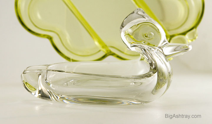 Elegant Depression Glass Cigar Ashtray Duck - Image 2