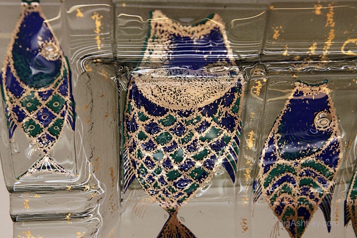 Higgins Art Glass Fish Centerpiece Ashtray - Image 3