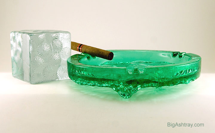 Huge Blenko Vaseline Green Party Ashtray with Sticker - Image 4