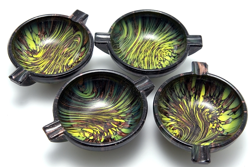 Set of 4 Mid-Century Italian Glass Ashtrays