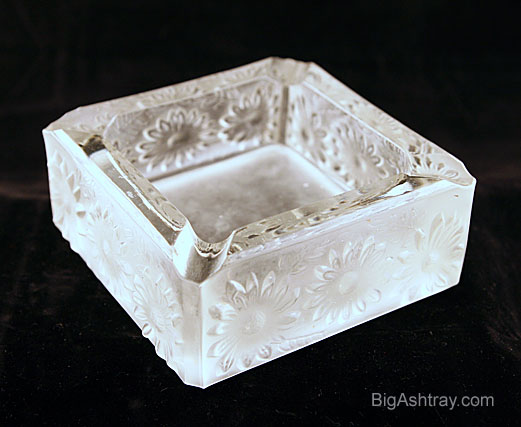 Marguerites Carved Glass Rosice Ashtray - Image 3