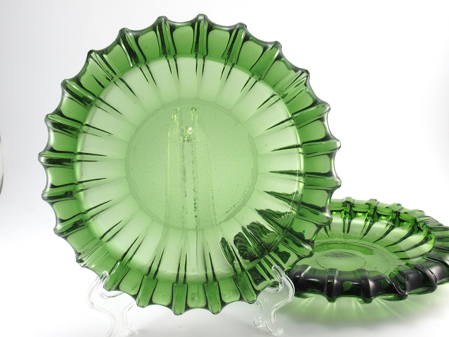 Patio Ashtray Set in Garden Green Weigh 4 lbs Each - Image 3