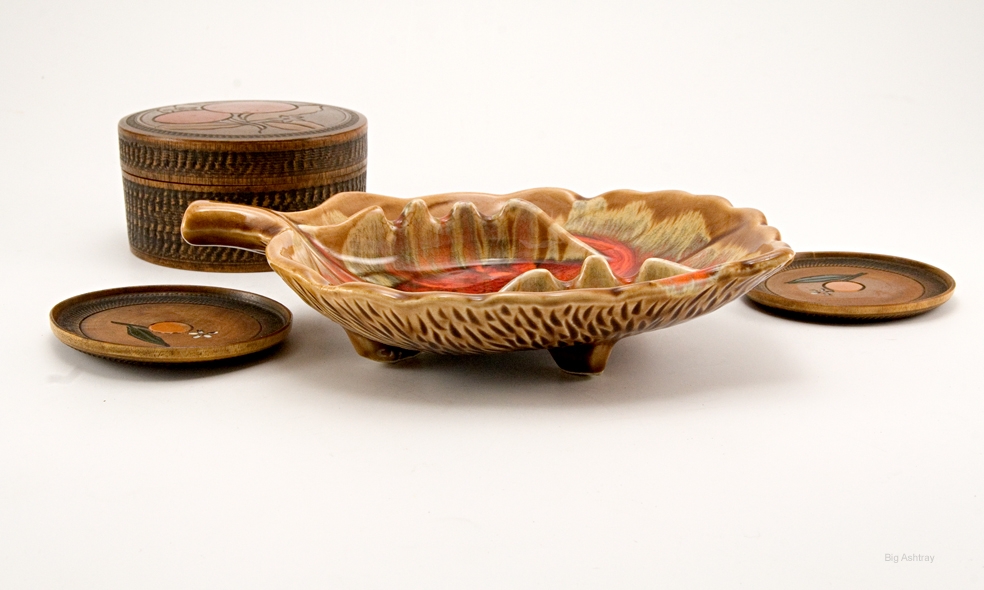 Leaf Ashtray Retro Hippie Pottery - Image 3