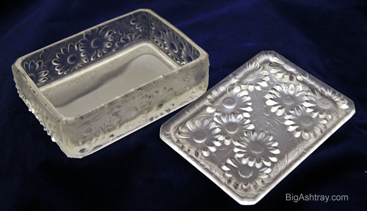 Marguerites Carved Glass Rosice Stash Box - Image 3