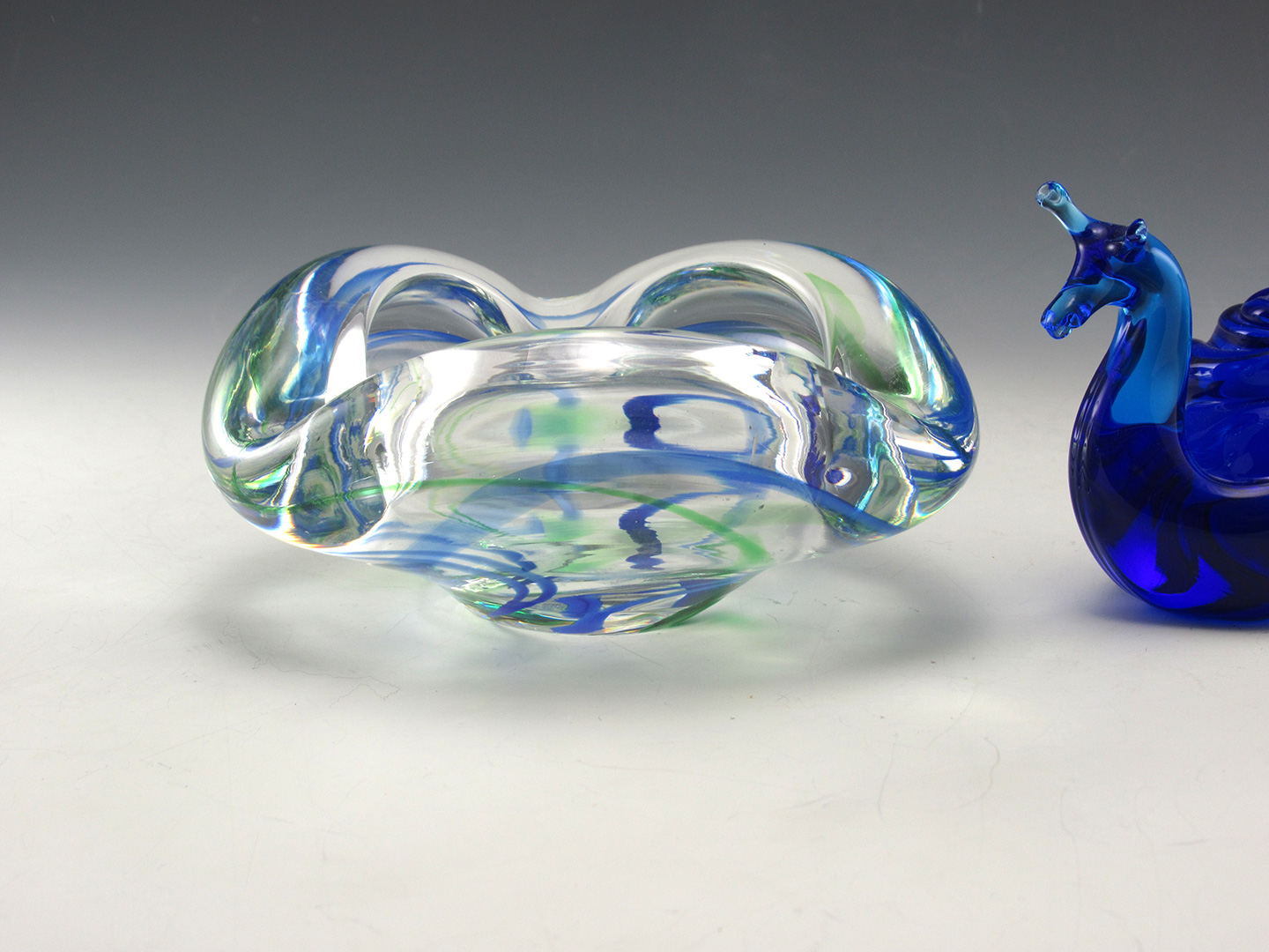 Art Glass Ashtray Signed & Numbered Ribbon Swirl Decor - Image 3