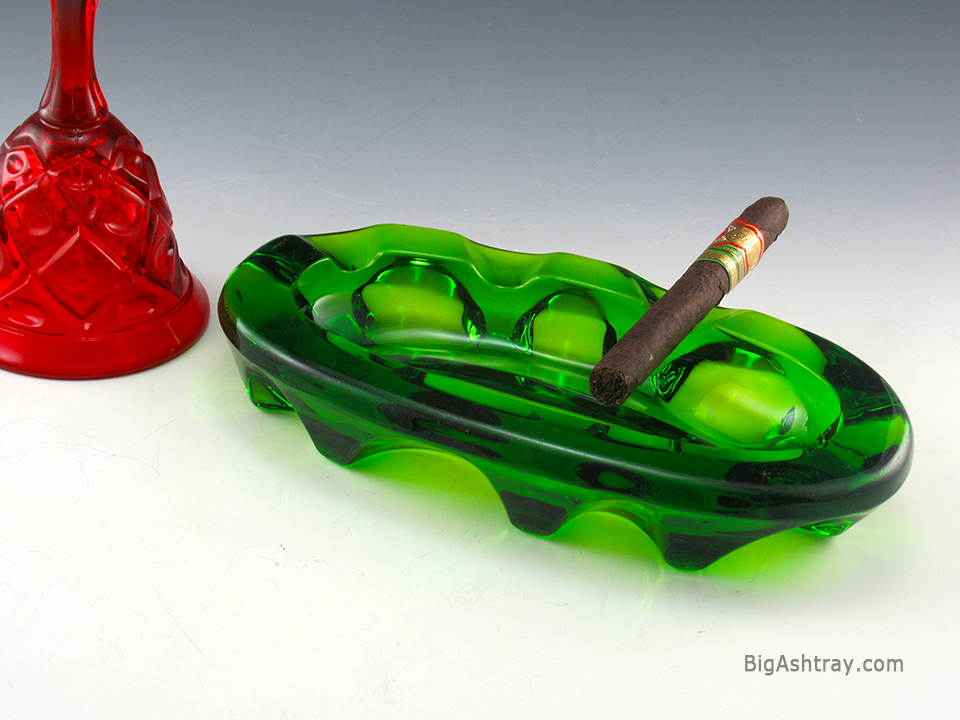 Mid-Century Modern Art Glass Ashtray Hand-Made by Viking U.S.A. - Image 5