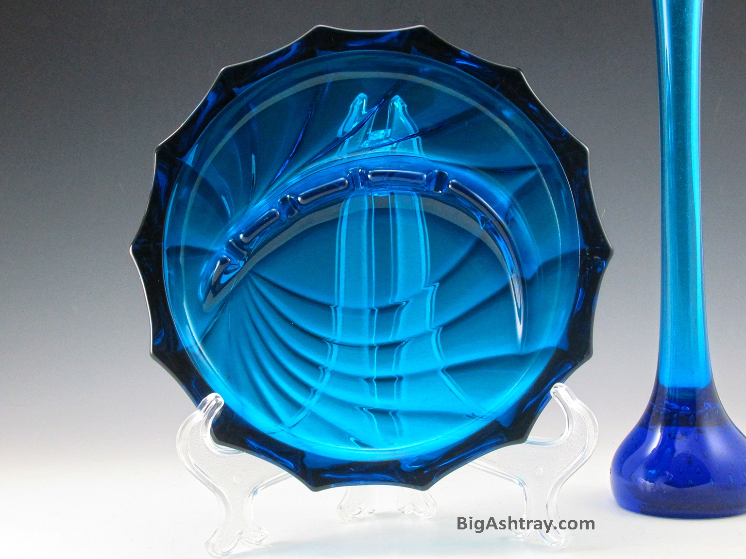 Retro Modern Art Glass Ashtray by Viking in Bluenique - Image 5