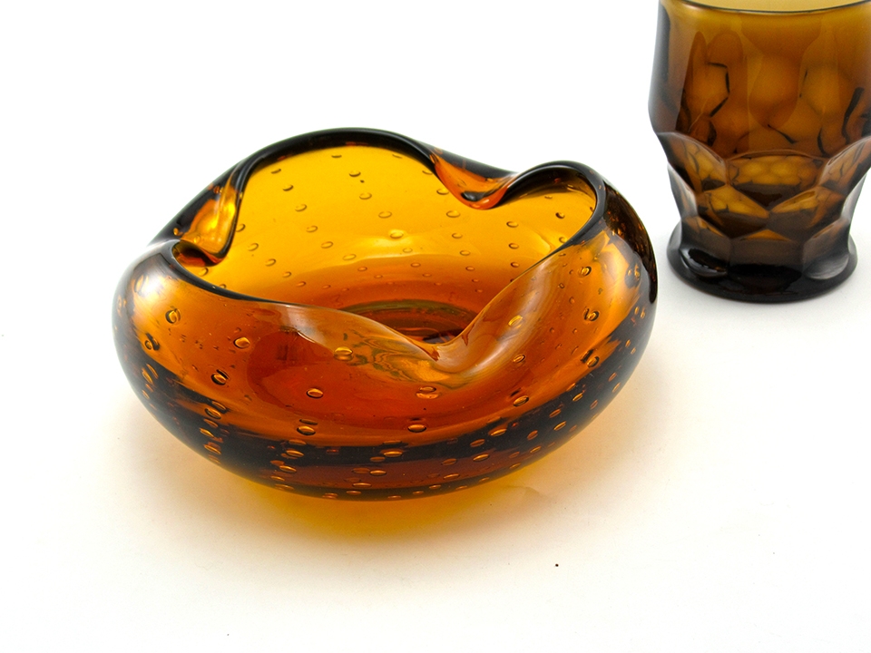 Blenko Art Glass Mid-Century Modern Ashtray in Honey - Image 2