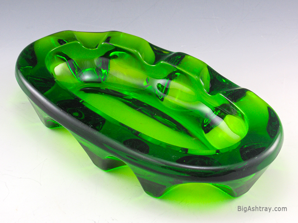 Mid-Century Modern Art Glass Ashtray Hand-Made by Viking U.S.A.