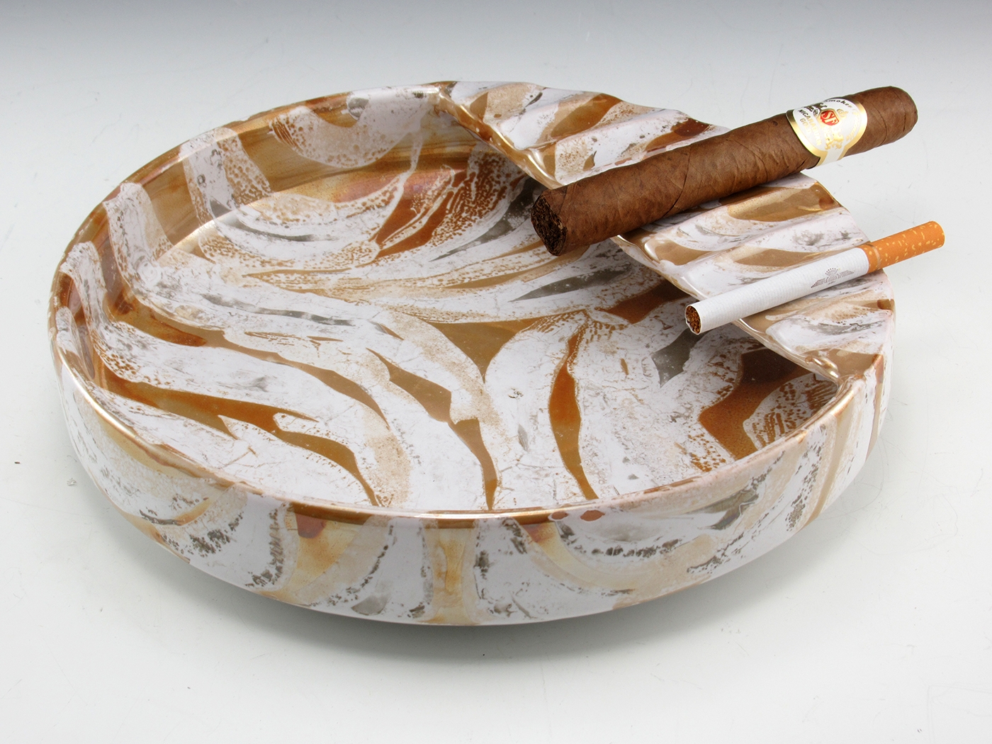 Italian Retro Modern Decor Large Art Pottery Ashtray