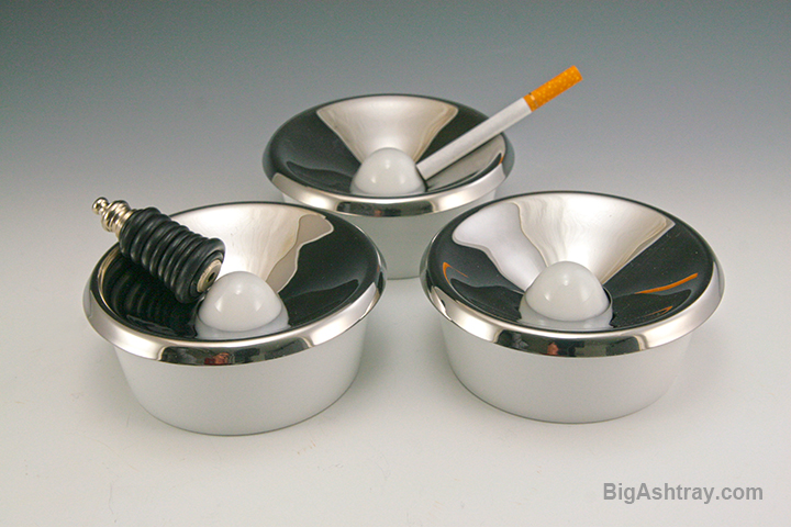 Modernist Ashtray Bauhaus Design Made in Germany - Image 2