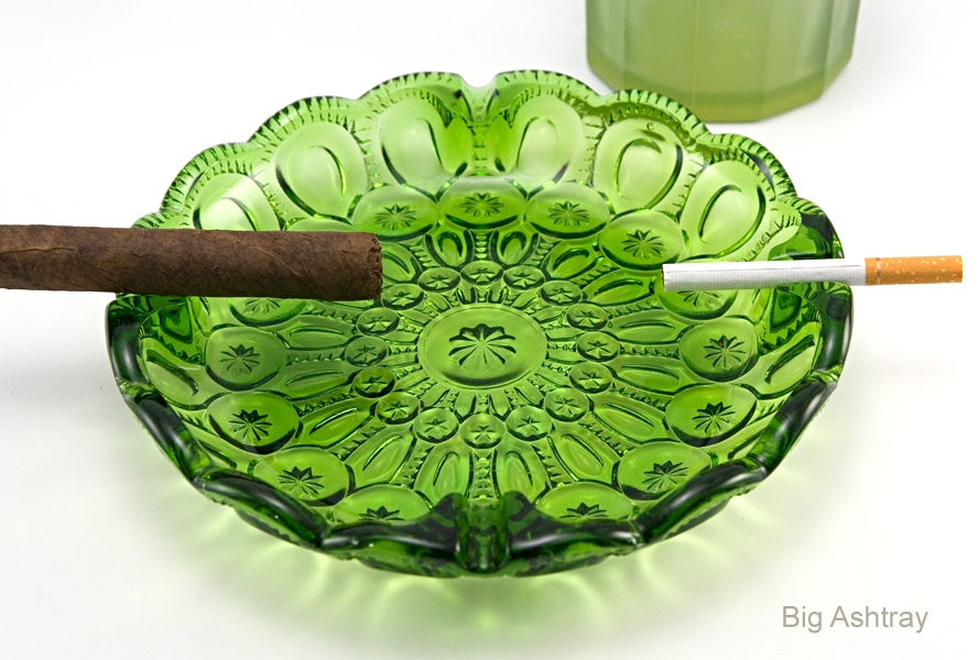 Green Moon and Star Vintage Smoking Ashtray