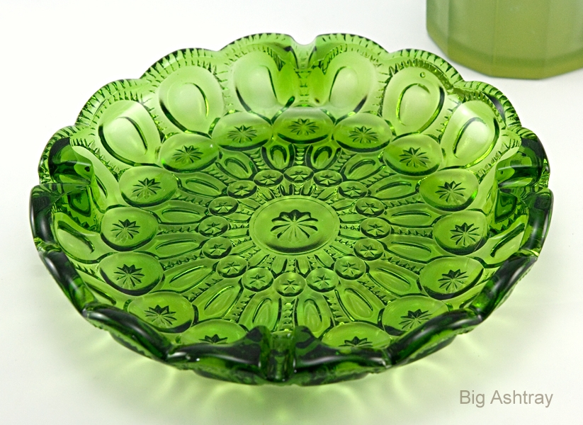 Green Moon and Star Vintage Smoking Ashtray - Image 5