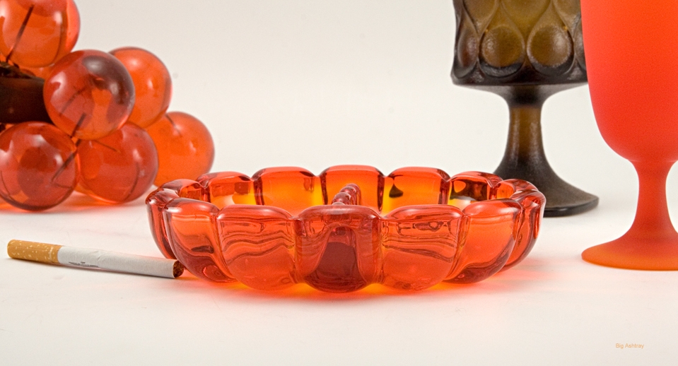 Retro Glass Ashtray in Persimmon by Viking Art Glass - Image 5