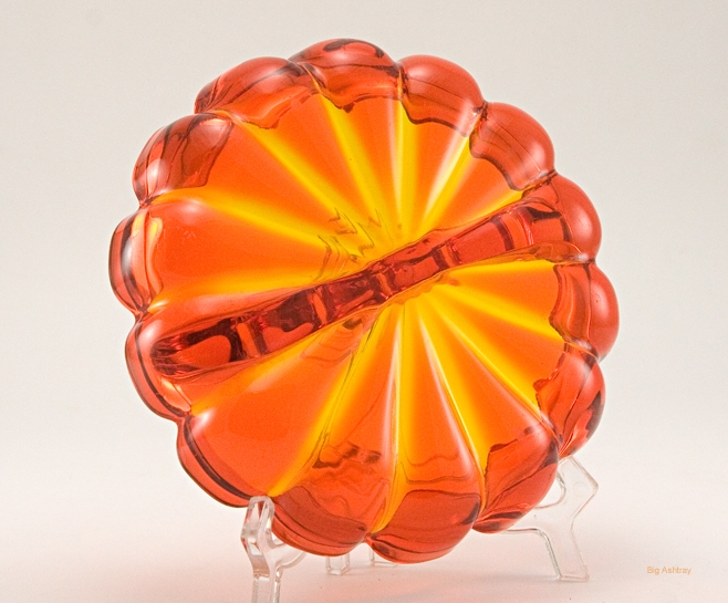 Retro Glass Ashtray in Persimmon by Viking Art Glass - Image 3
