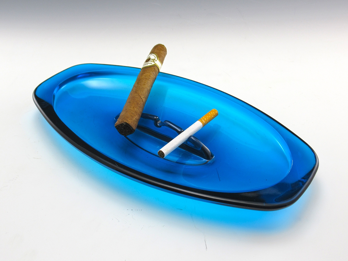 Retro Party Ashtray in Bluenique by Viking Art Glass