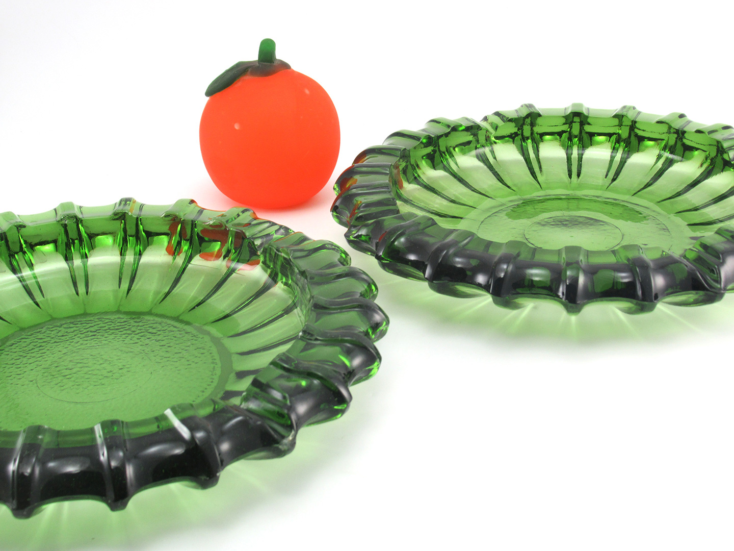 Patio Ashtray Set in Garden Green Weigh 4 lbs Each