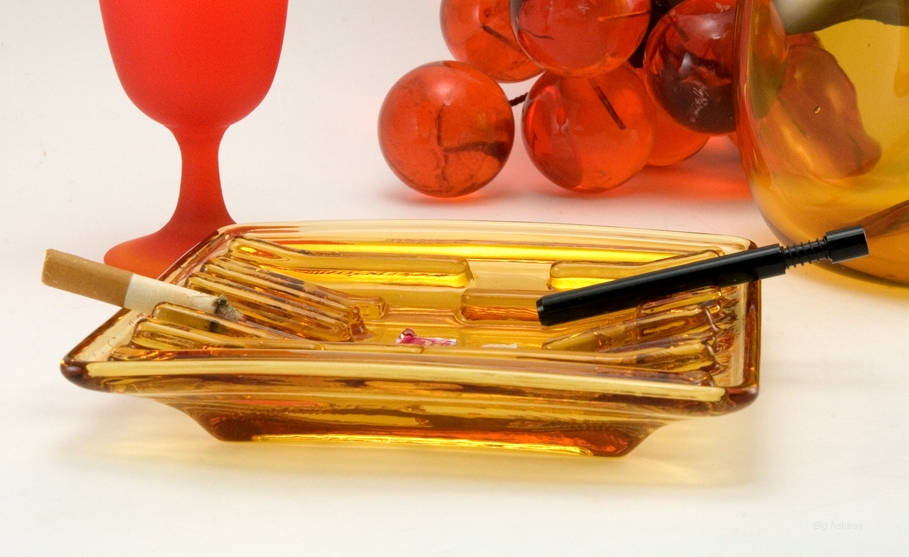 Modernist Multi-Rest Glass Ashtray in Amber - Image 3