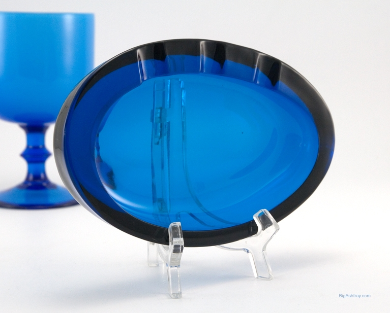 Ellipse Ashtray in Bluenique by Viking Art Glass 1960s