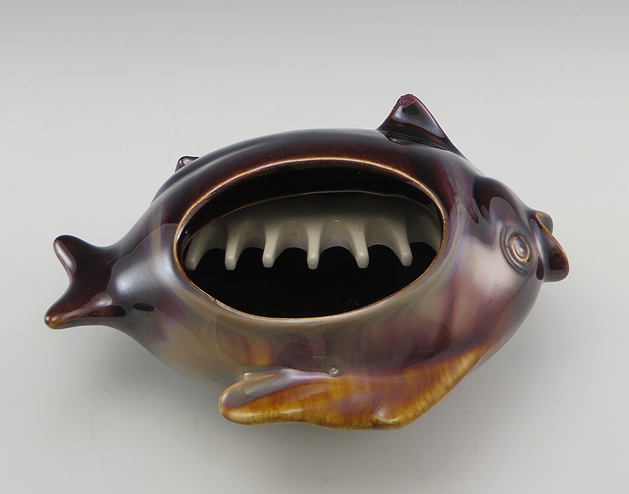 Mid-Century Modern Fish Pottery Ashtray - Image 4
