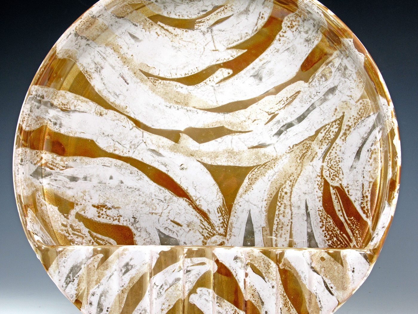 Italian Retro Modern Decor Large Art Pottery Ashtray - Image 2