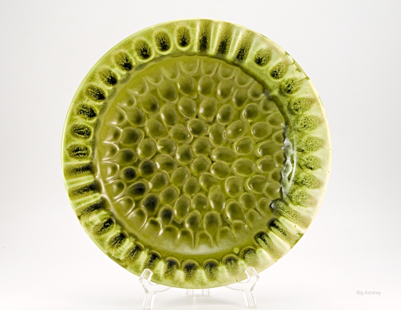 Retro Japanese Huge Party Ashtray with Snuffs - Image 2