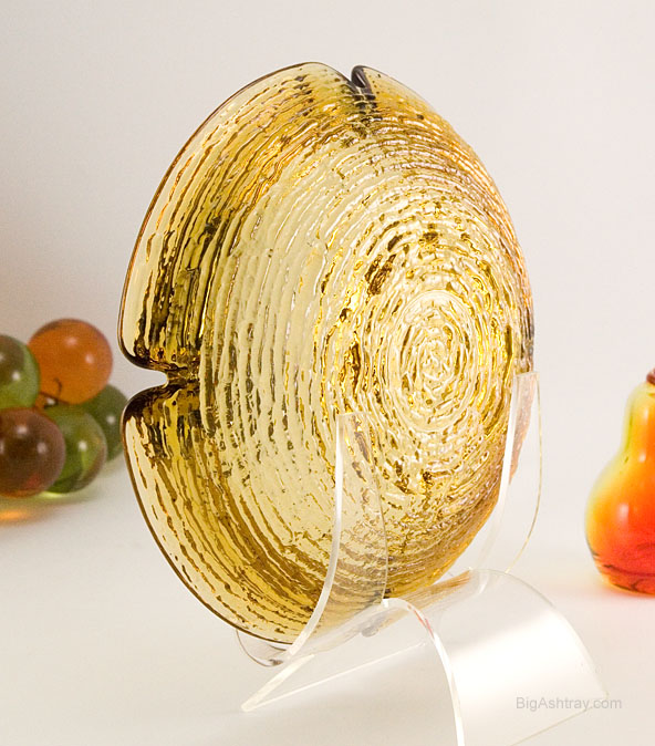 Large Soreno Pattern Ashtray in Amber Retro Glass - Image 5
