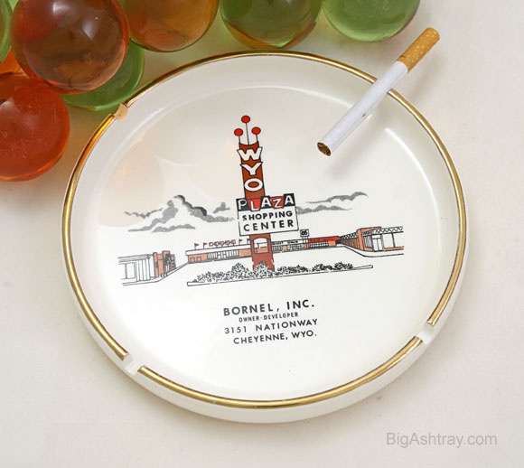 Retro Strip Mall Advertisement Ashtray - Image 3