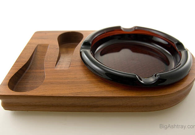 Retro Vintage Walnut Pipe Rest and Ashtray