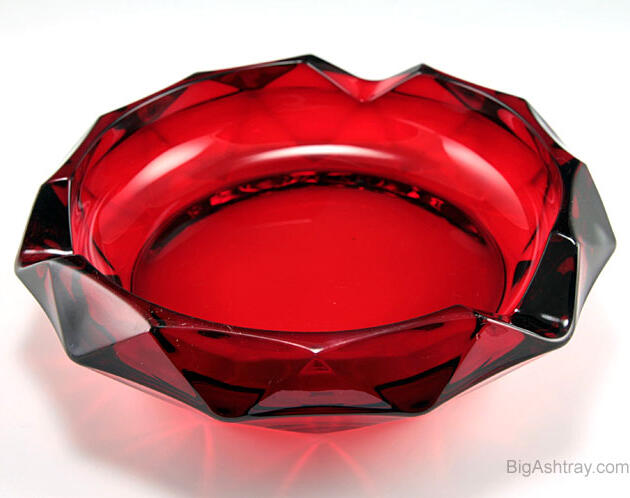 Ruby Diamond Viking Art Glass Cigar Tray