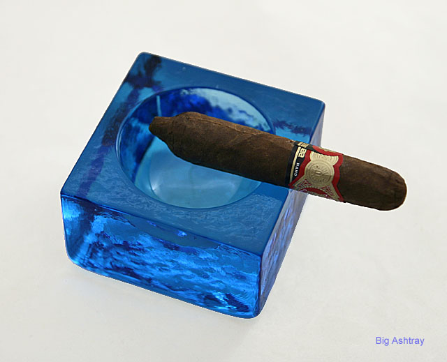 Scandinavian Blue Ice Block Glass Single Rest Ashtray - Image 2