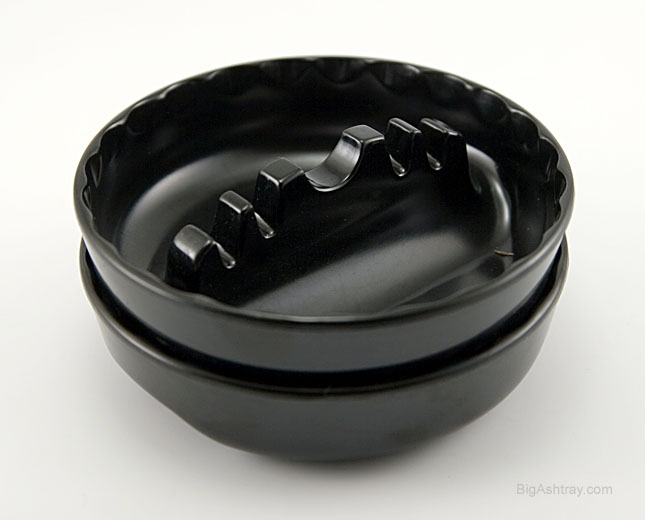 Outdoor Party Ashtrays Melamine Made in USA - Image 2