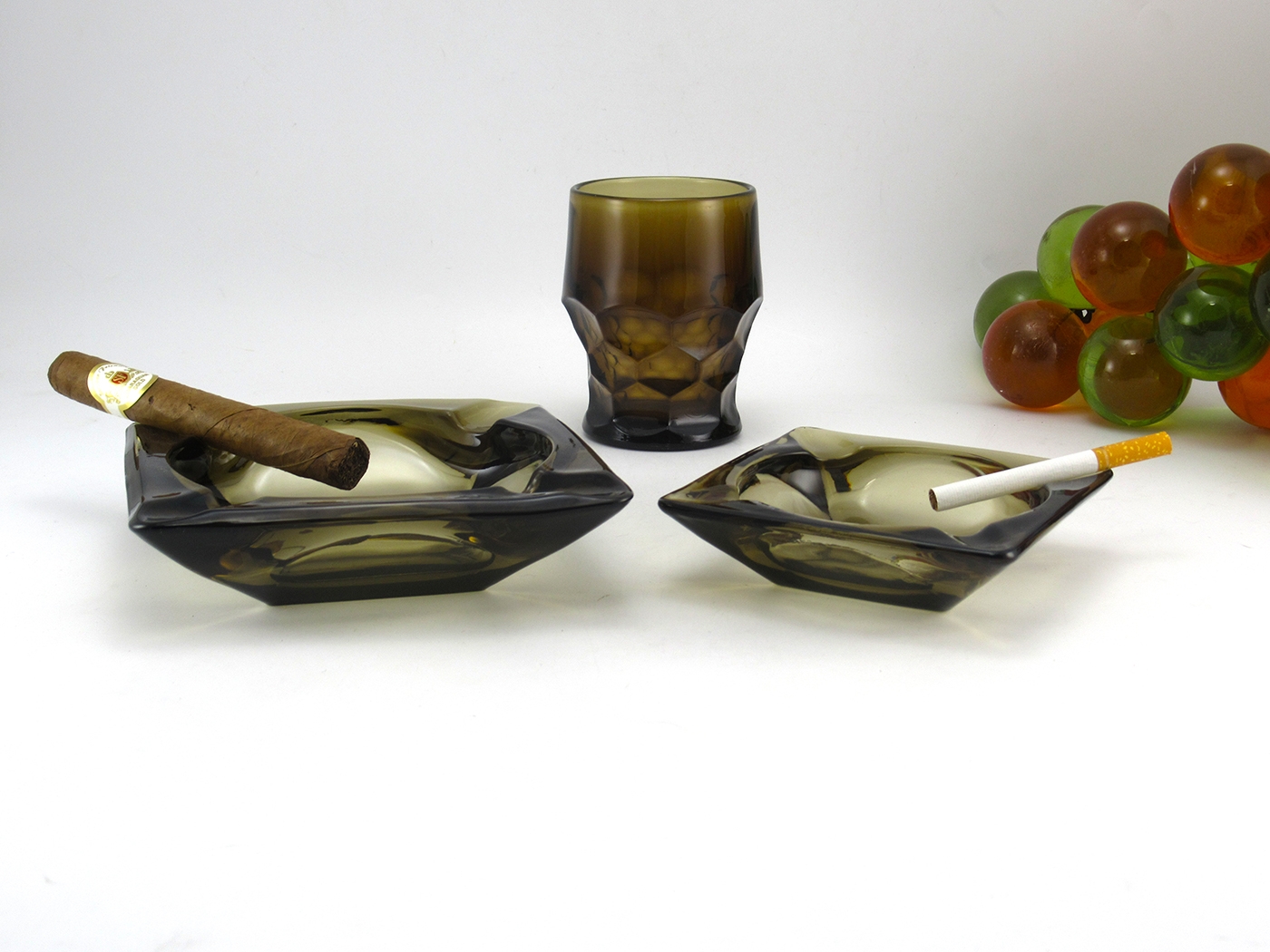 Classic Ashtray Set Smoke Brown Vintage Glass - Image 3