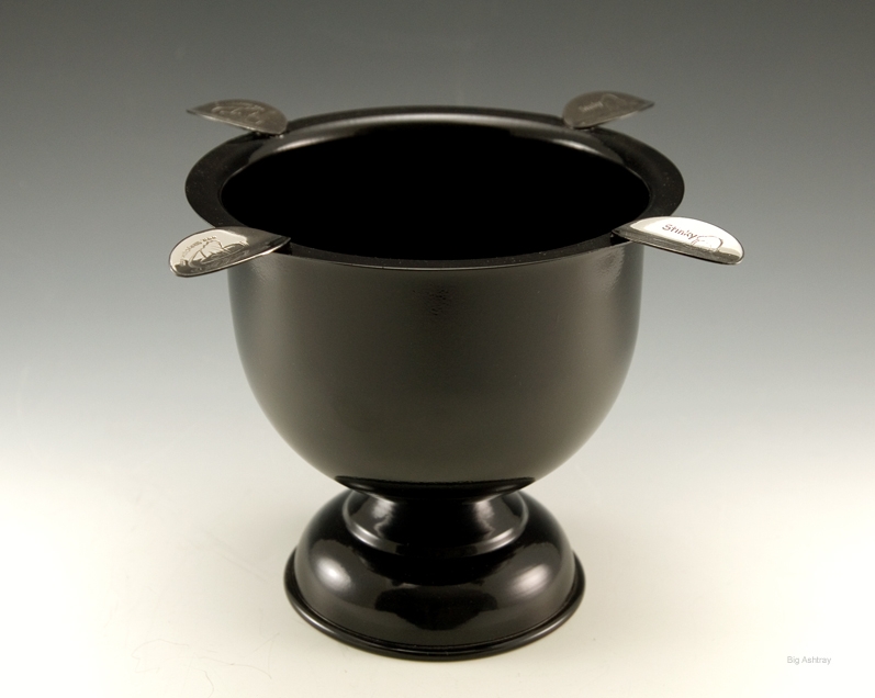 Black Stinky Cigar Ashtray Large