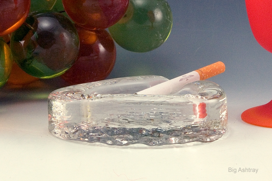 Mid-Century Scandinavian Ice Drop Crystal Ashtray - Image 2
