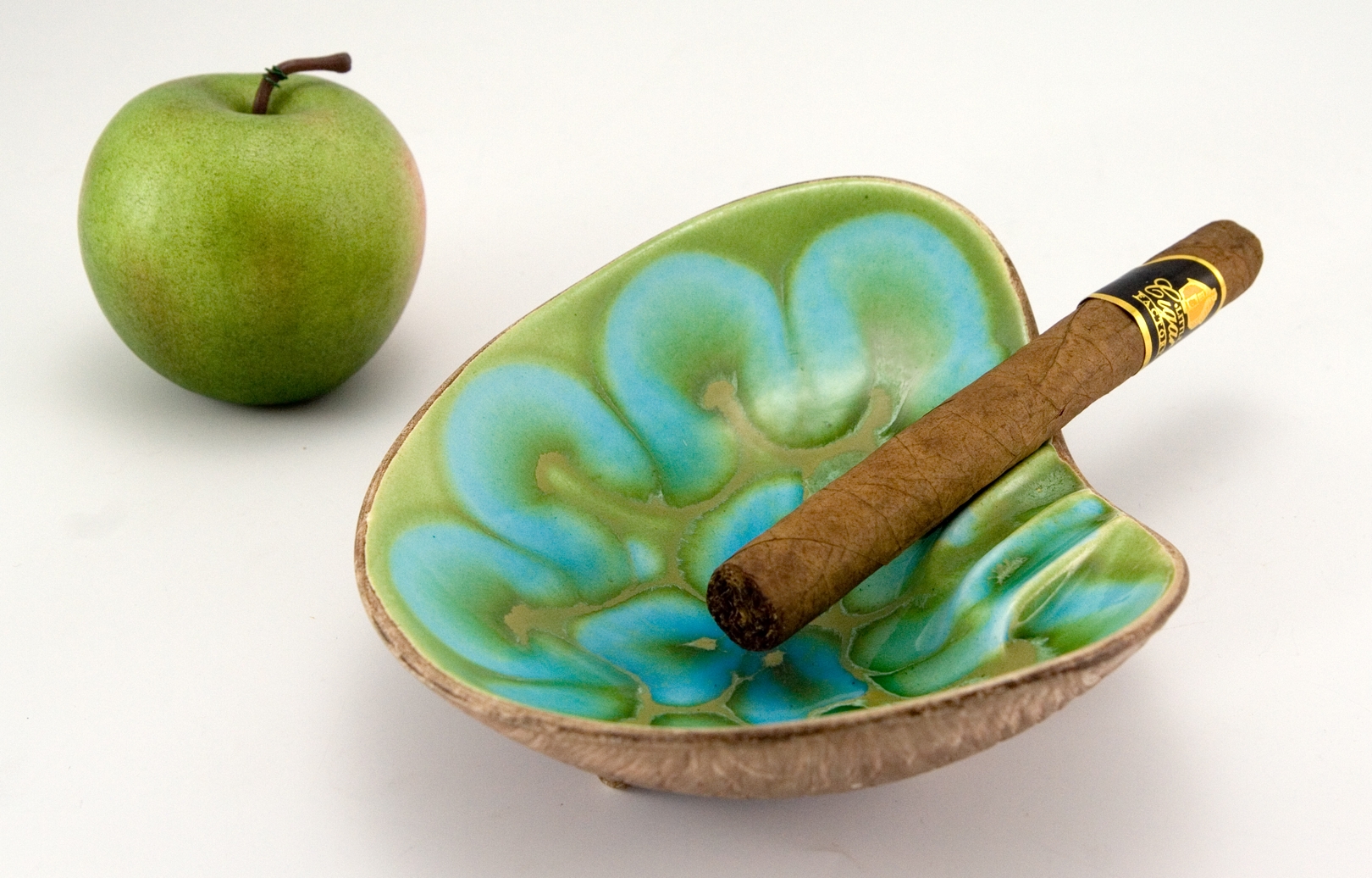 Vintage Tiki Decor Party Ashtray Made in USA - Image 2