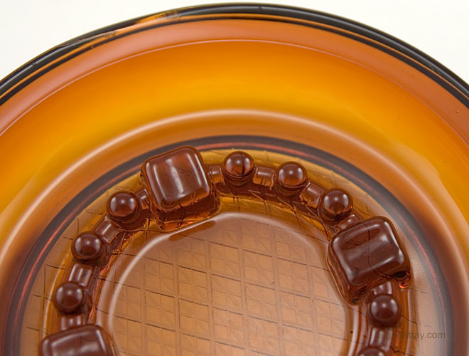 Tobacco Brown Antique Glass Ashtray - Image 3